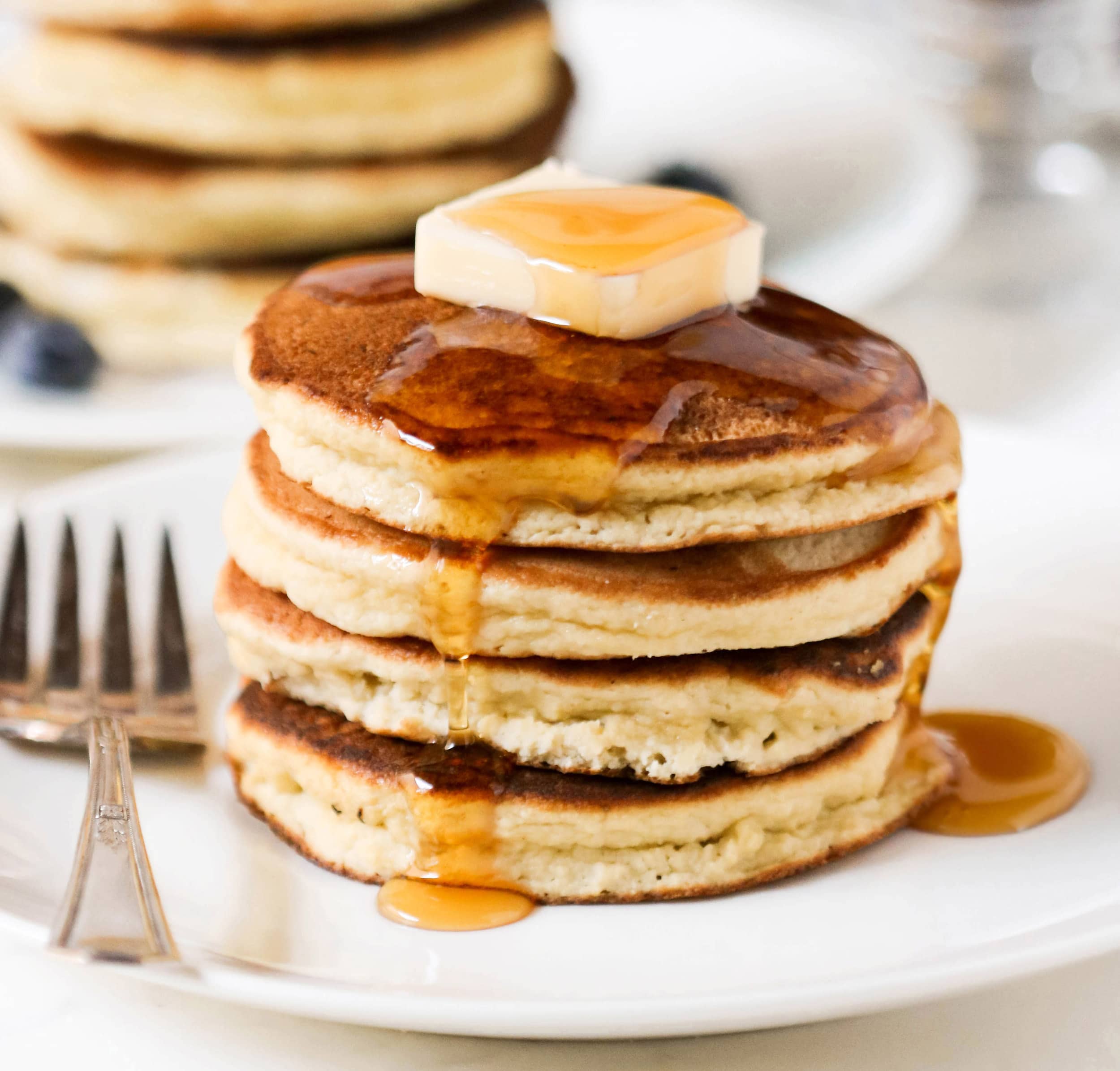 Desserts With Benefits These fluffy Low Carb Coconut Flour Pancakes are ...